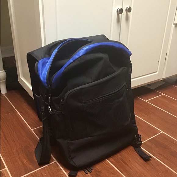 Disney’s Magic Kingdom Sling Bag - Picture 4 of 5